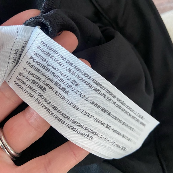 Abercrombie & Fitch Black Faux Leather Skinny High Rise Split Hem Pants Size 24 - Picture 9 of 9